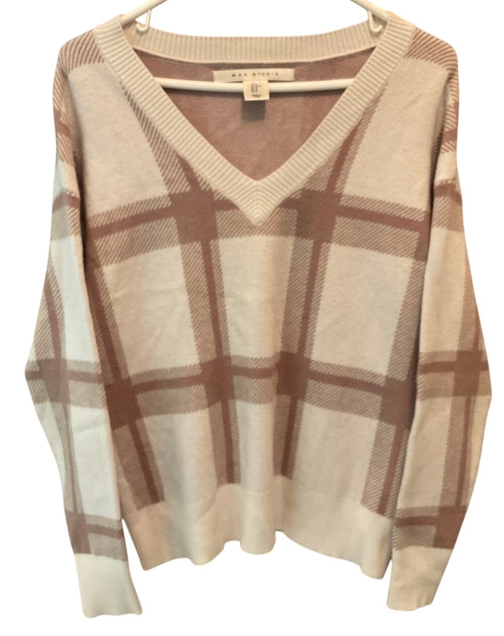 MAX STUDIO Sweater Soft Viscose Blend Medium V-Neck Long Sleeve Tan Cream